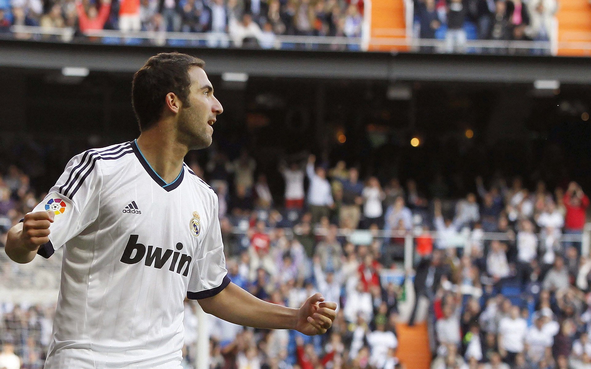 逆转“梦幻之夜”：欧冠舞台上的奇迹回忆，欧冠梦幻球场